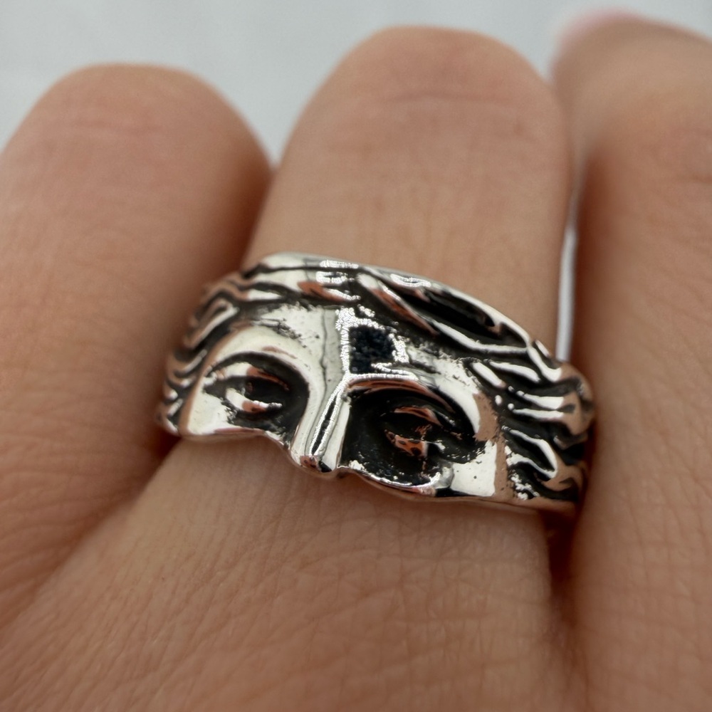 Artistic Silver Face Ring